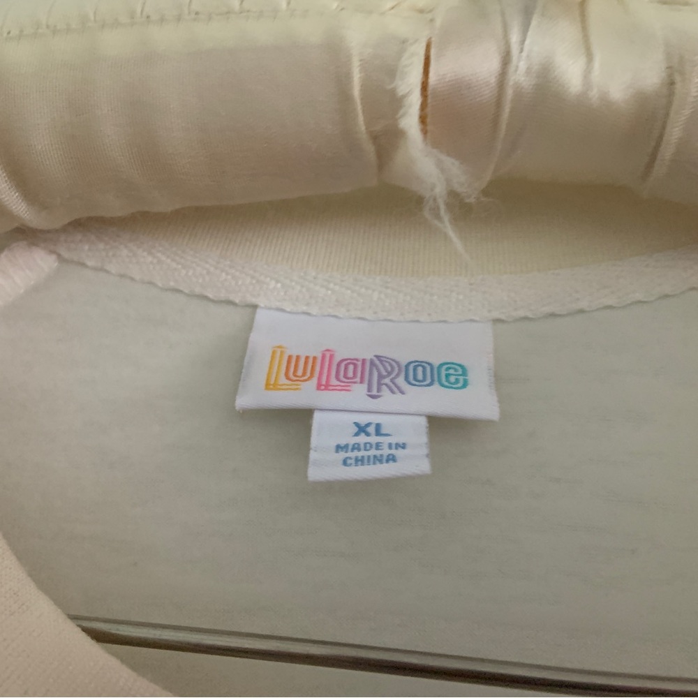 LuLaRoe Mark Long Sleeved Henley Shirt - Picture 5 of 5